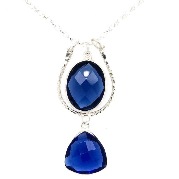 Sterling Silver Hammered Horseshoe-Shaped Link with Dark Blue Gemstones Necklace